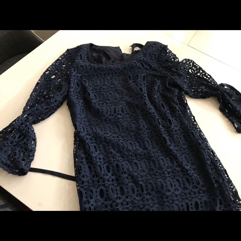 Dress navy Blue size 4 dress barn knee length